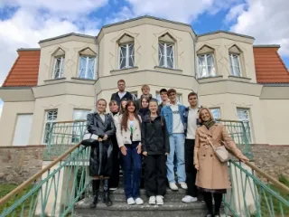 Studenti dějepisného semináře v Bauerově vile